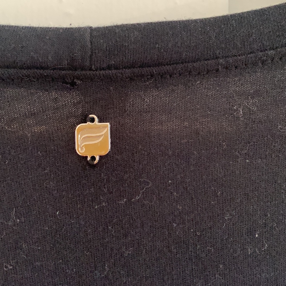 Large Fabletics top - Picture 5 of 6
